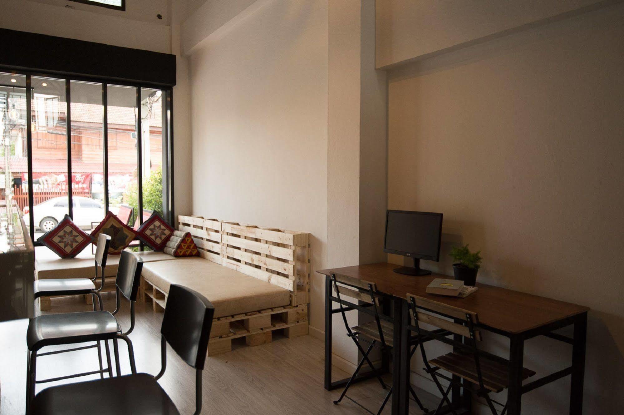 Allsum Hostel Аюттхая Экстерьер фото