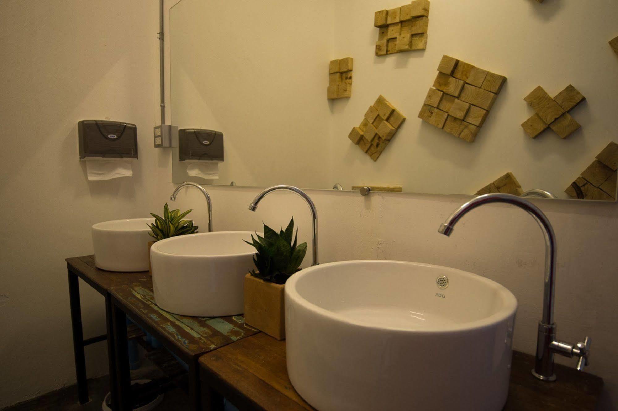 Allsum Hostel Аюттхая Экстерьер фото